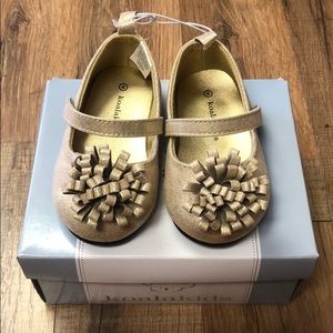Koala Kids Toddler Girls Gold Dress Shoes NIB